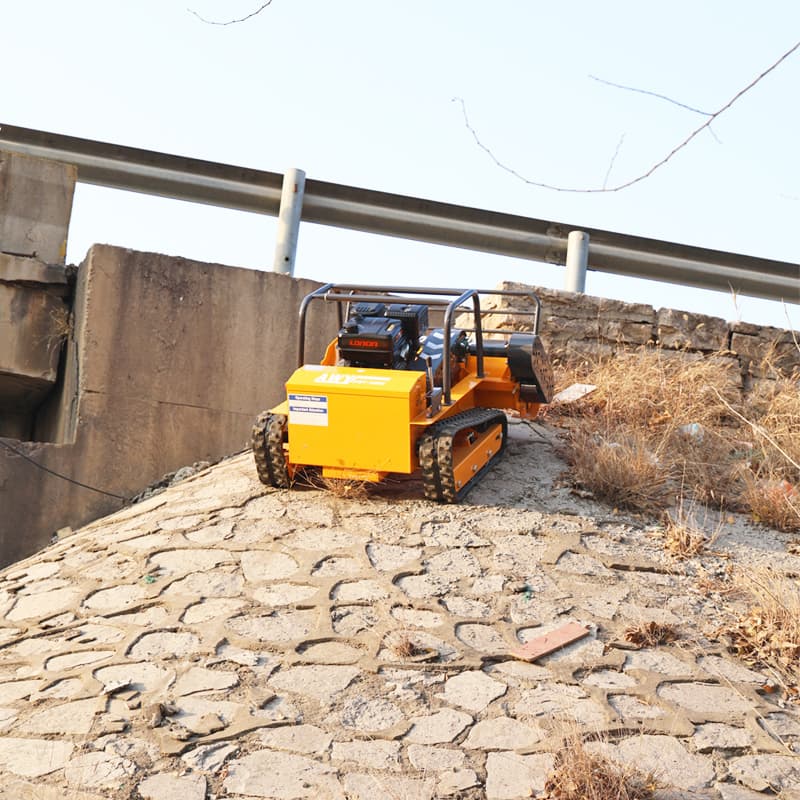 Új, CE-minősítésű vezeték nélküli szárzúzó gyümölcsösökhöz és lejtőkhöz