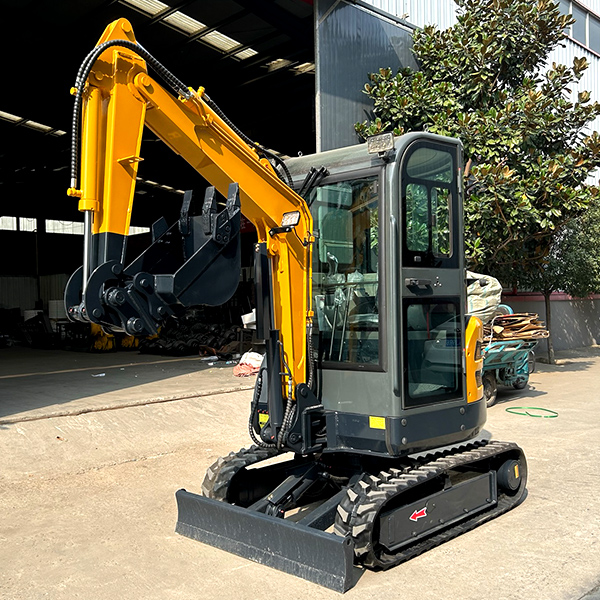 mini-pelle de 2 tonnes