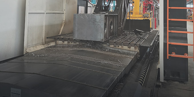 Wycieczka po fabryce koparek