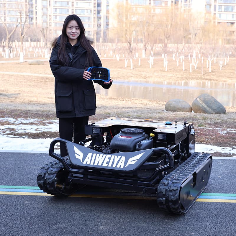 Газонокосилка с нулевым радиусом поворота и дистанционным управлением AWY-900