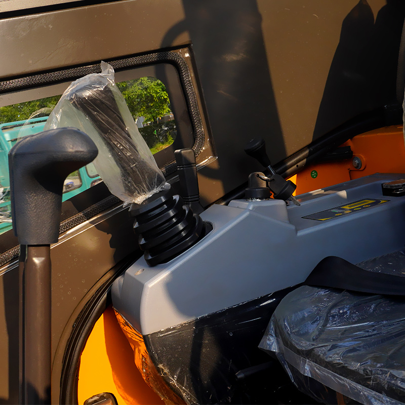 mini-pelle de 3 tonnes