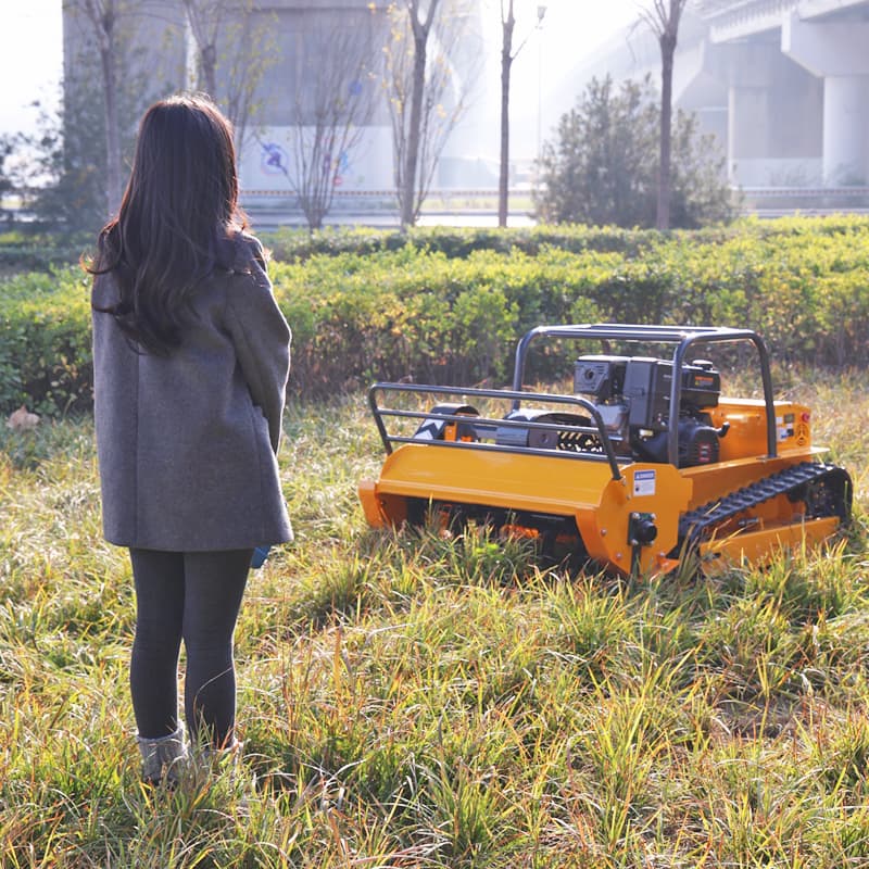 Új, CE-minősítésű vezeték nélküli szárzúzó gyümölcsösökhöz és lejtőkhöz