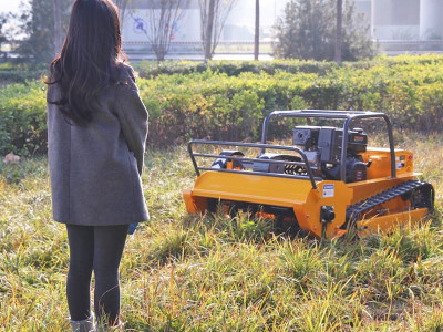 Trinciaerba con telecomando
