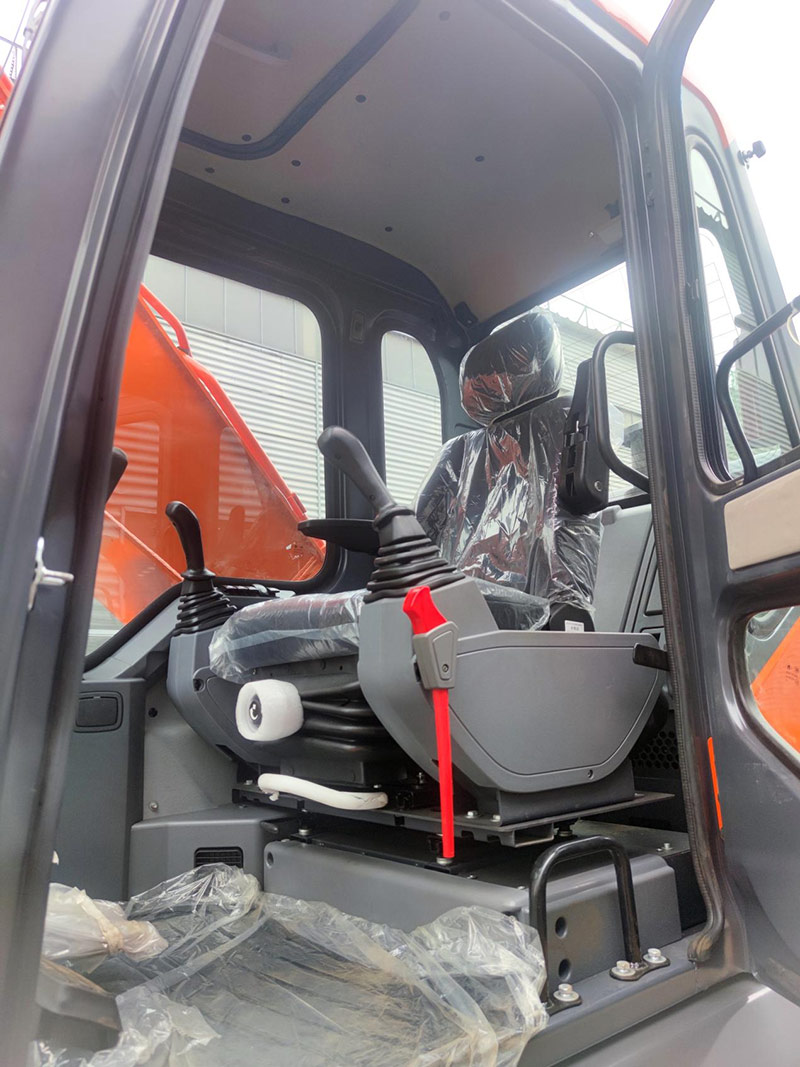 23 tonnás kotrógép